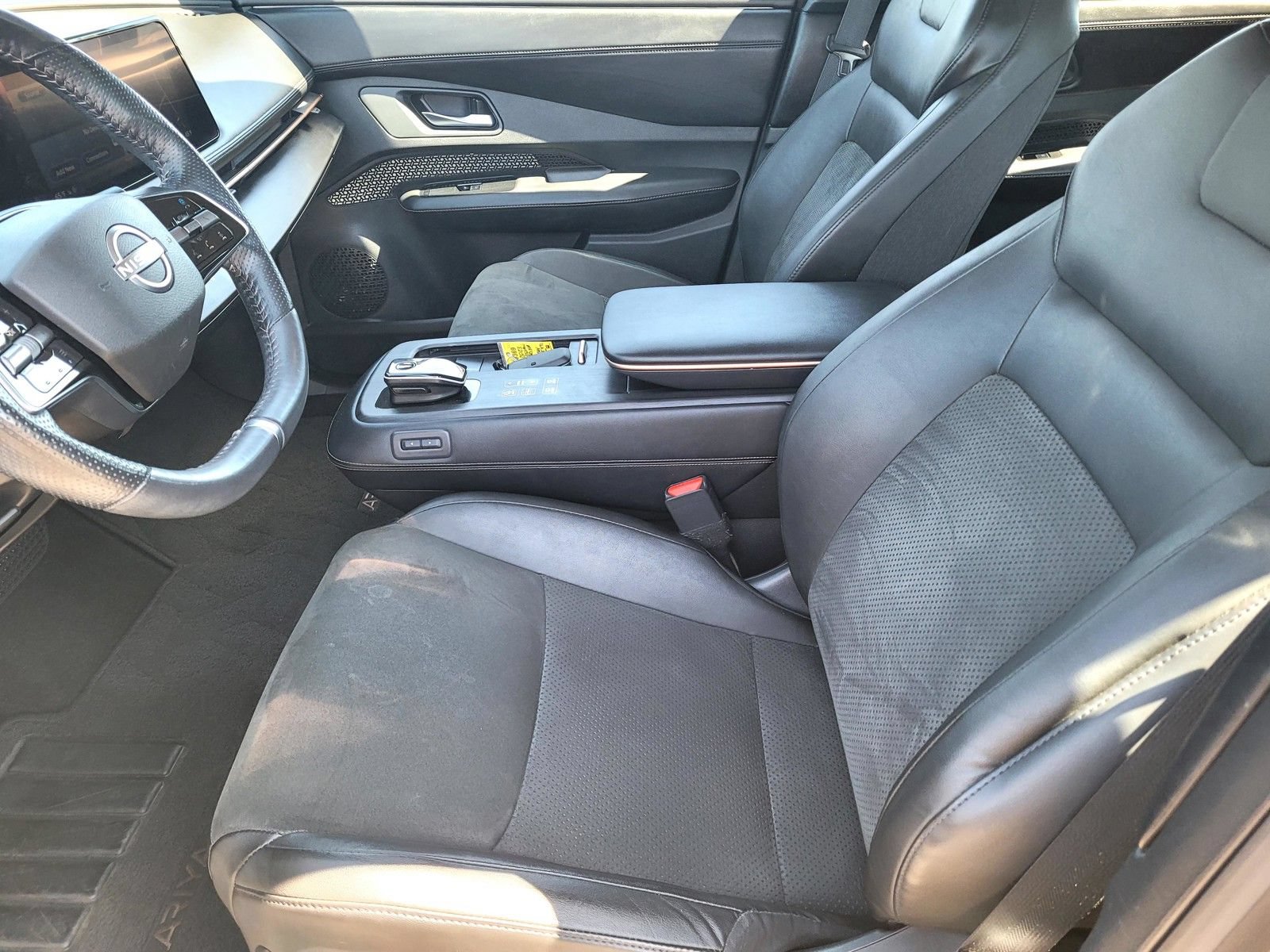 Used 2023 Nissan Ariya FWD image 24
