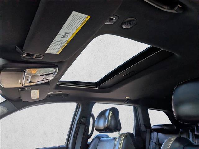 Used 2019 Jeep Grand Cherokee Altitude AWD/4WD image 15