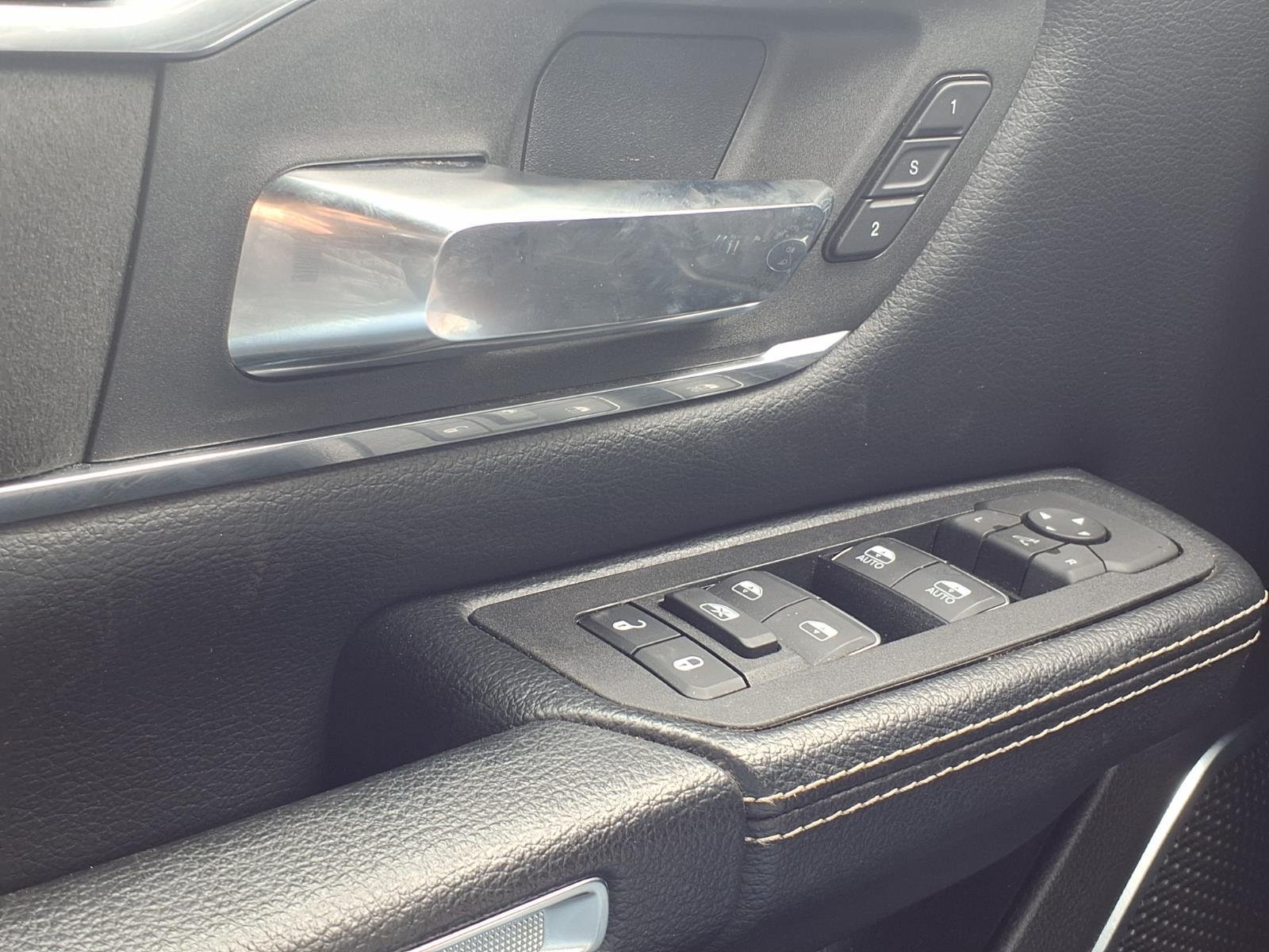 Used 2025 RAM 1500 Laramie AWD/4WD image 20