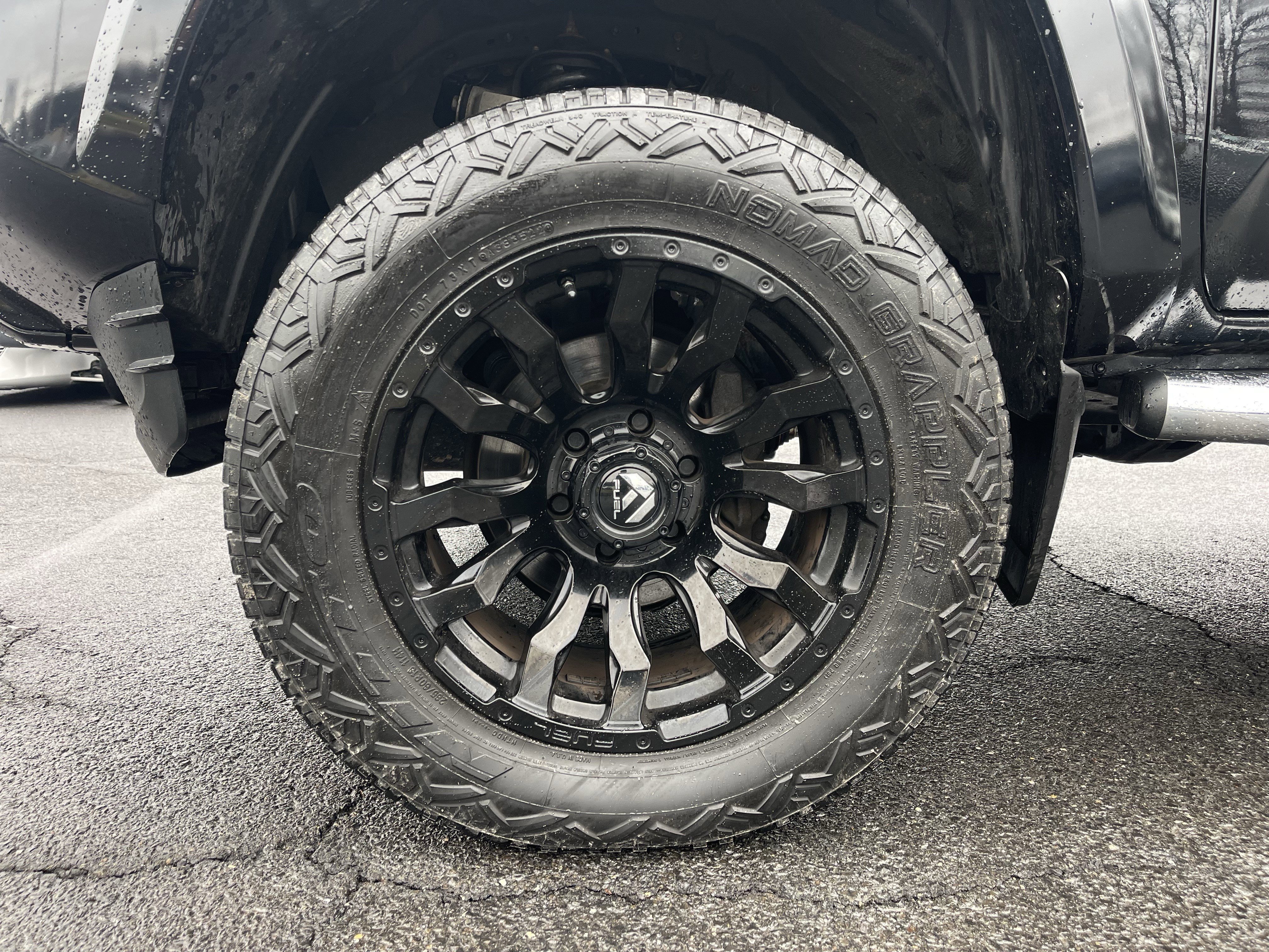 Used 2019 Toyota Tacoma TRD Sport image 7