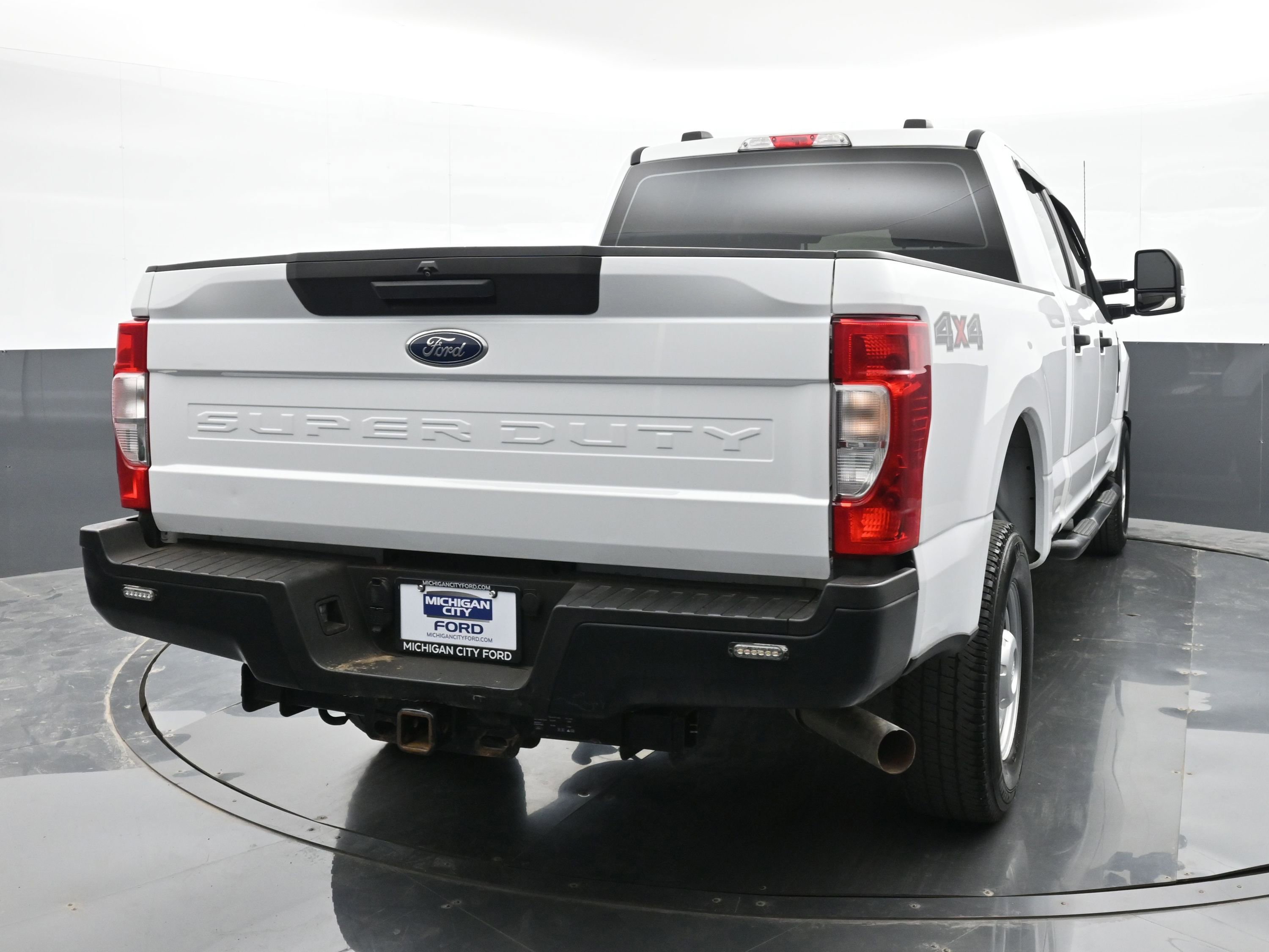 Used 2022 Ford F250 XL w/ Power Equipment Group image 3