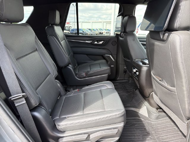 Used 2021 GMC Yukon Denali w/ Denali Ultimate Package AWD/4WD image 26