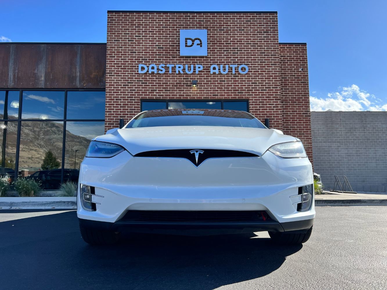 Used 2021 Tesla Model X Long Range image 2