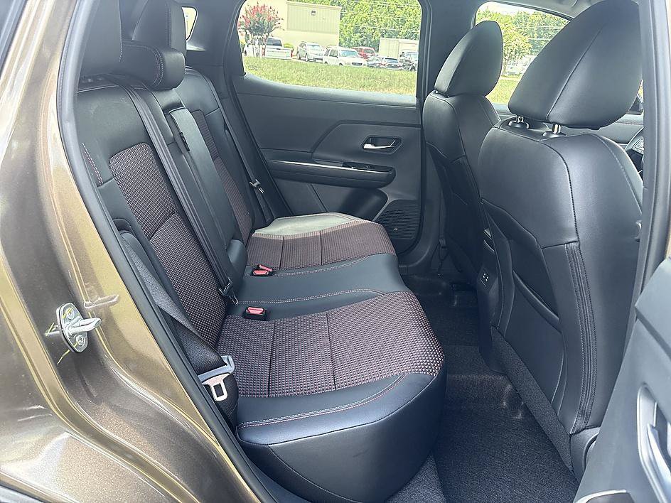 Certified 2026 Nissan Kicks SR FWD image 20