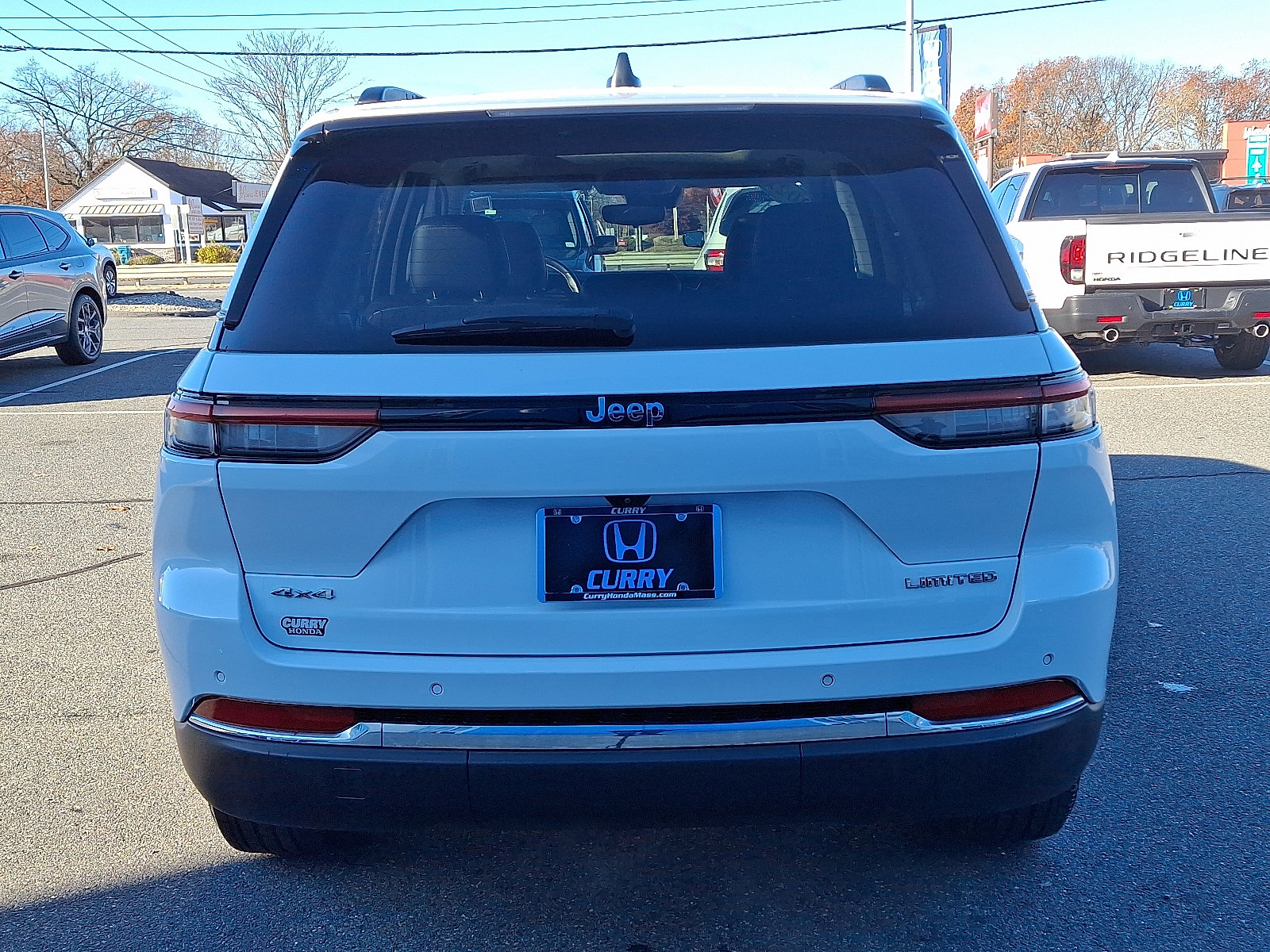 Used 2022 Jeep Grand Cherokee Limited image 5