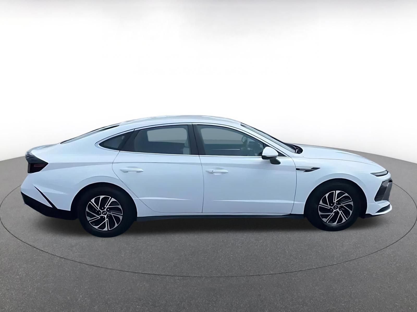 Used 2026 Hyundai Sonata Blue FWD image 16