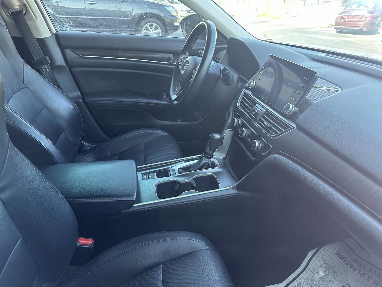 Used 2018 Honda Accord EX-L image 2