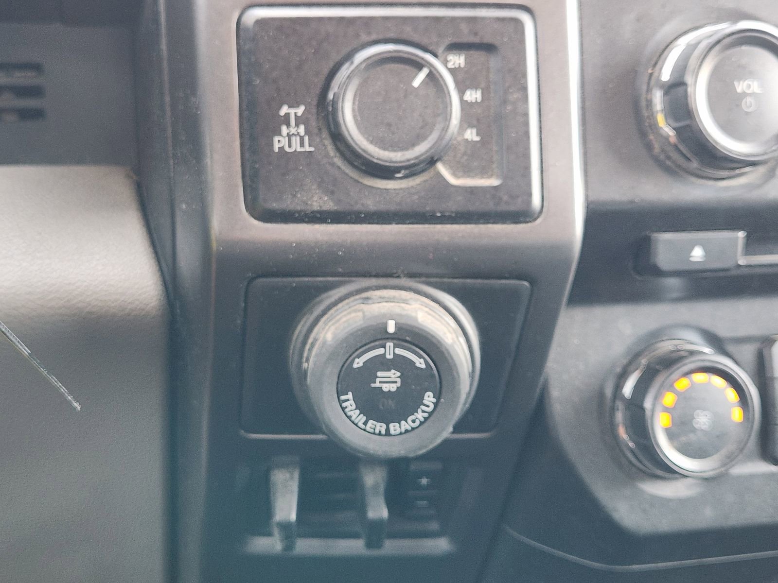Used 2018 Ford F150 XLT w/ Equipment Group 302A Luxury AWD/4WD image 23