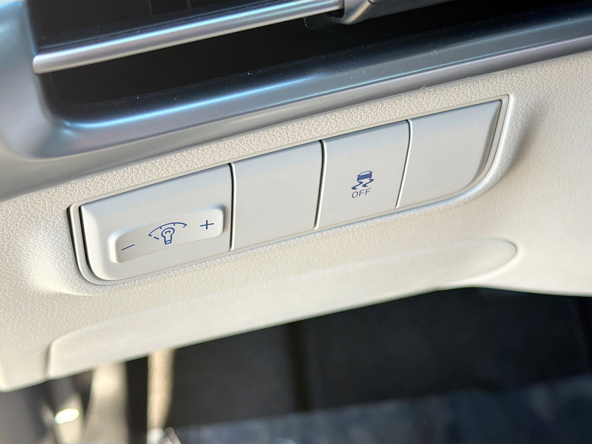 Used 2025 Hyundai Tucson SE image 30