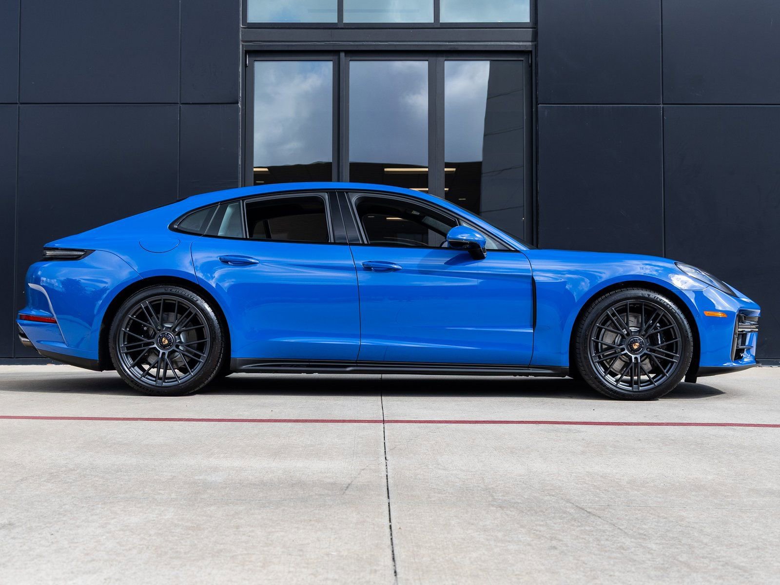 Used 2025 Porsche Panamera GTS image 12