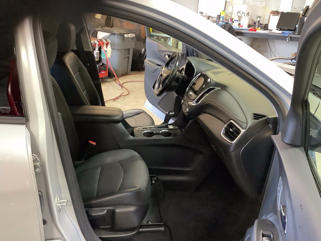 Used 2020 Chevrolet Equinox Premier w/ Premier Redline Edition AWD/4WD image 23