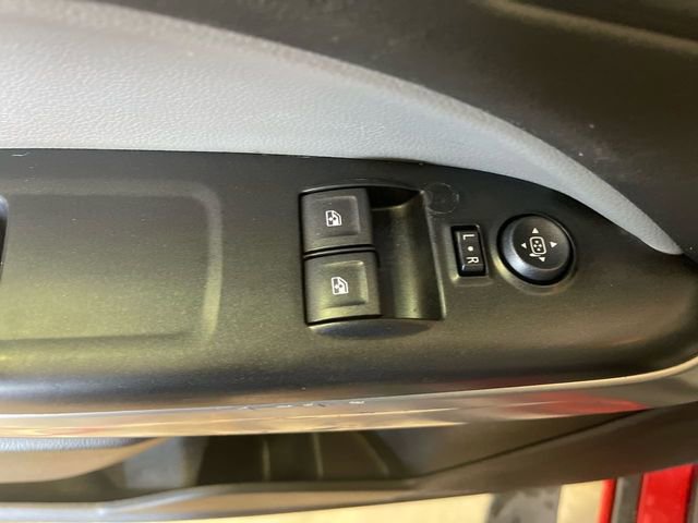 Used 2015 Chevrolet Colorado LT w/ Luxury Package RWD image 13