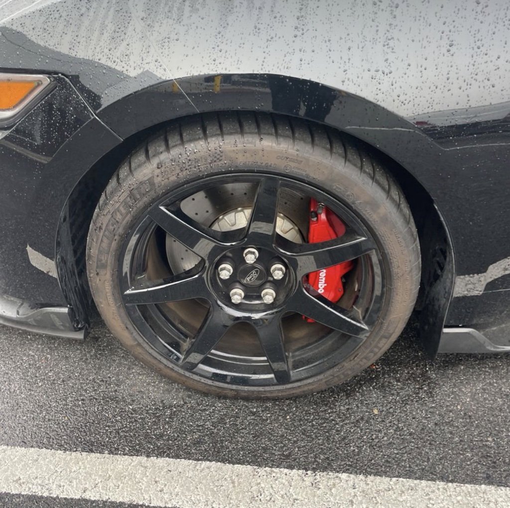 Used 2017 Ford Mustang Shelby GT350R w/ GT350R Equipment Group 920A image 5