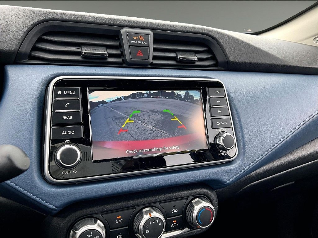 Used 2025 Nissan Versa SV FWD image 19