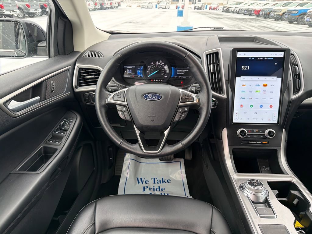 Used 2024 Ford Edge SEL image 13
