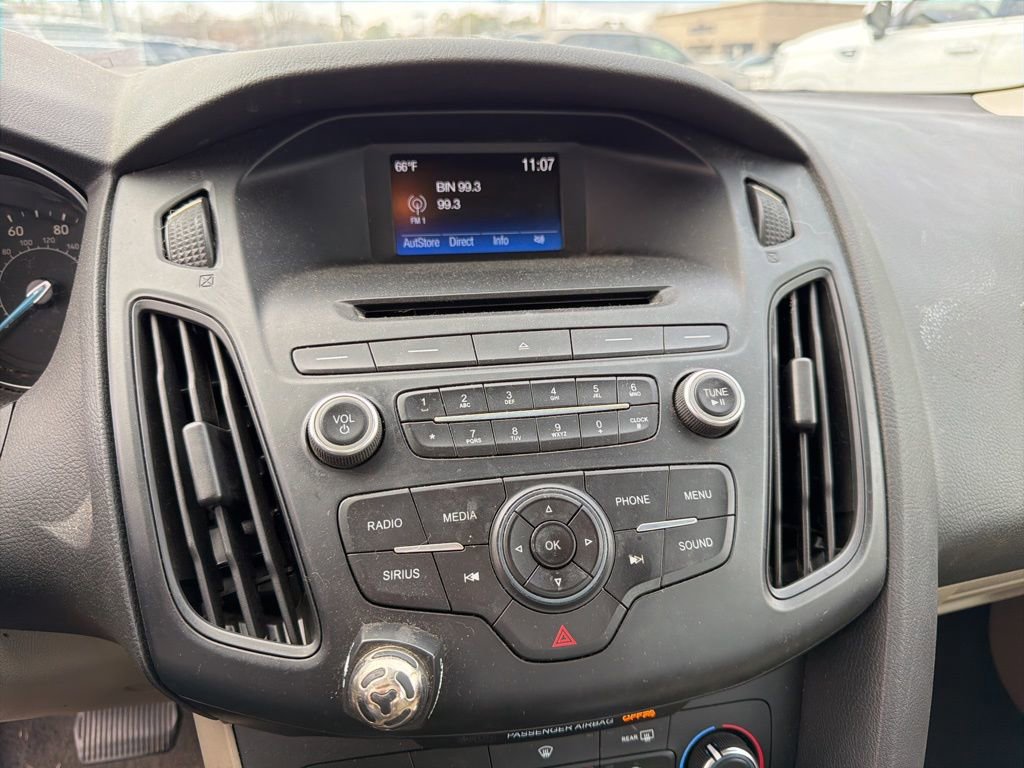 Used 2015 Ford Focus SE image 17