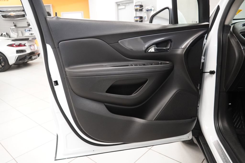 Used 2022 Buick Encore Preferred w/ Safety Package image 6