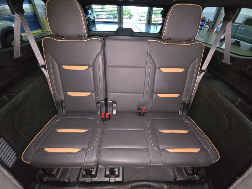 Certified 2023 GMC Yukon XL AT4 w/ AT4 Premium Plus Package AWD/4WD image 16
