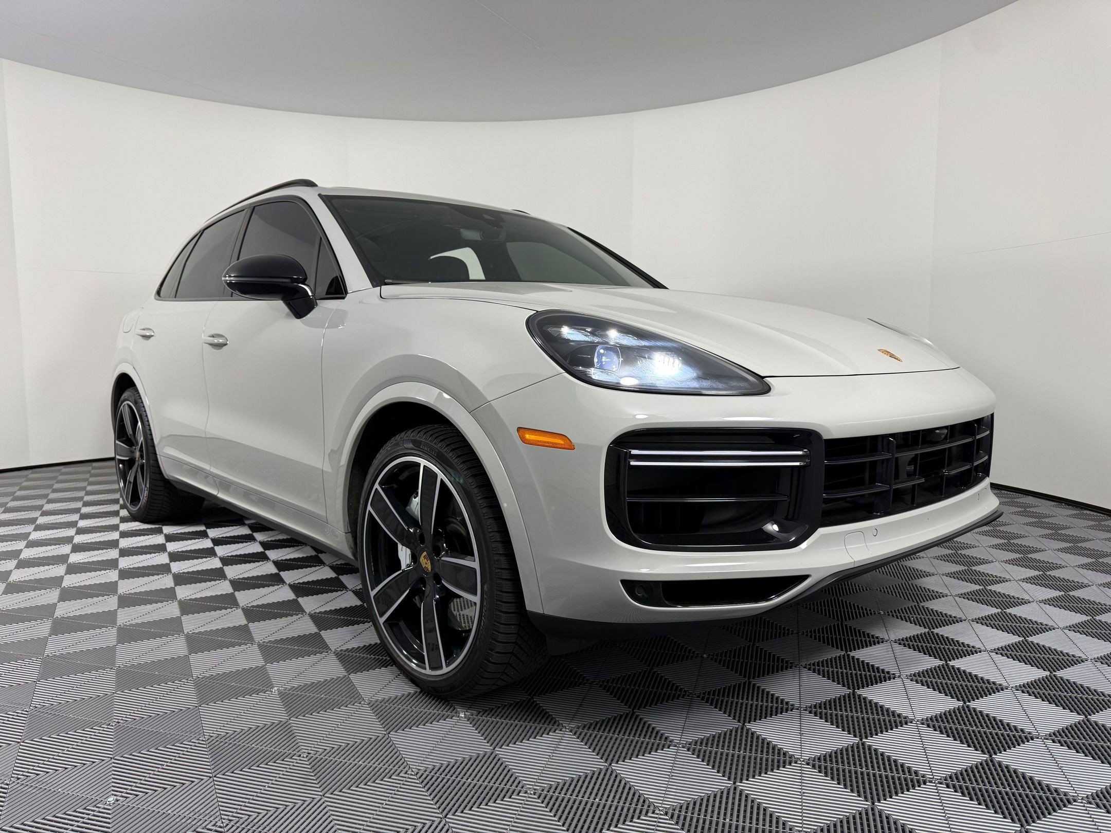 Certified 2023 Porsche Cayenne Turbo image 51