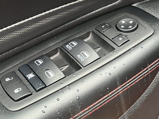 Used 2025 Dodge Durango GT AWD/4WD image 17