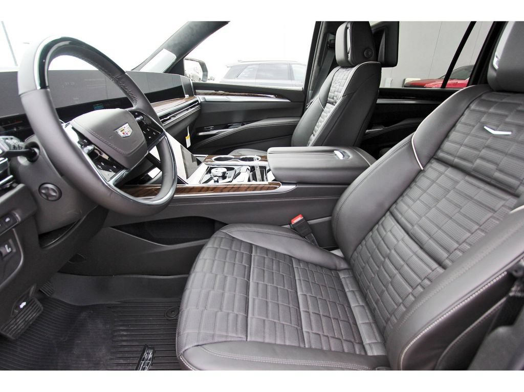 New 2026 Cadillac Escalade ESV Platinum Sport w/ LPO, ONYX Package AWD/4WD image 6