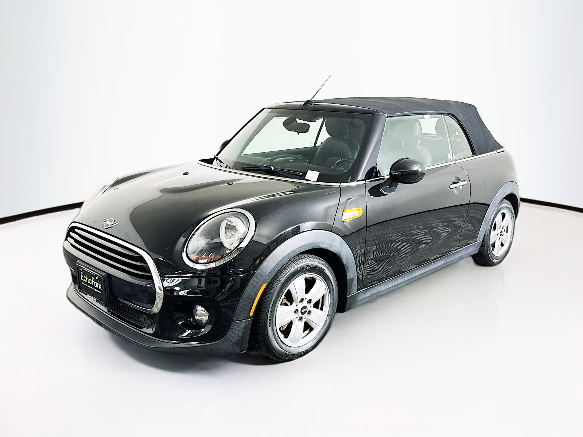 Used 2019 MINI Cooper Convertible FWD image 3