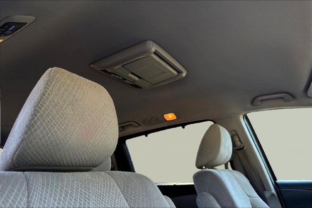 Used 2016 Honda Odyssey SE image 30