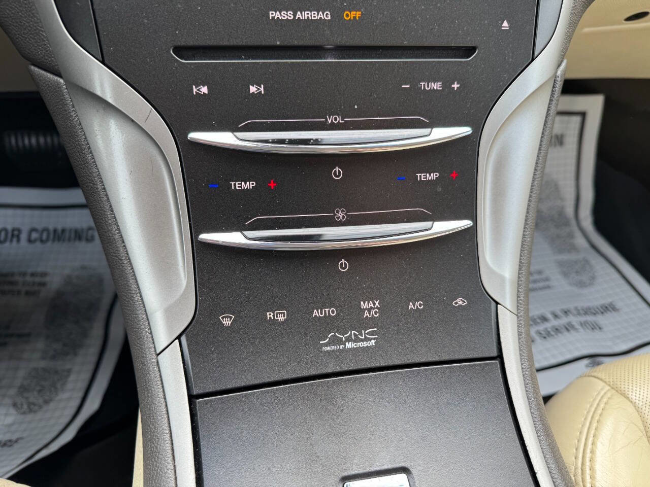 Used 2014 Lincoln MKZ AWD image 46