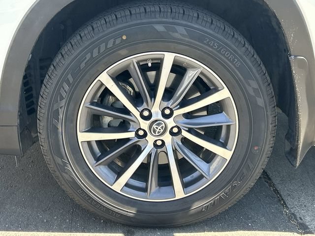 Used 2018 Toyota Highlander XLE FWD image 10