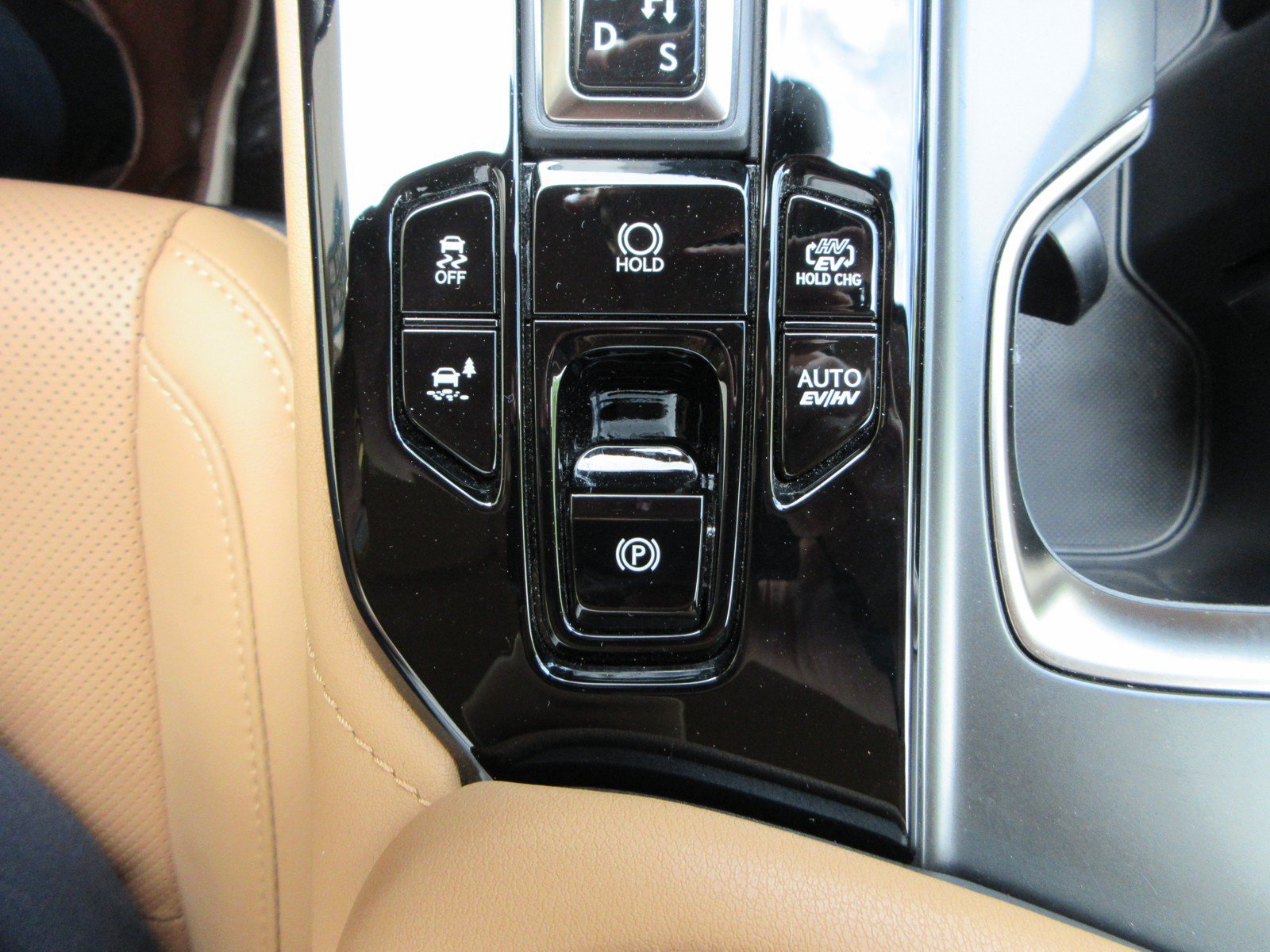Used 2026 Lexus NX 450h+ AWD w/ Luxury Package image 48