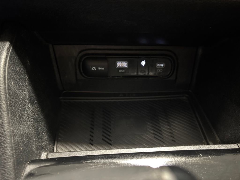 Used 2023 Kia Sportage EX image 28