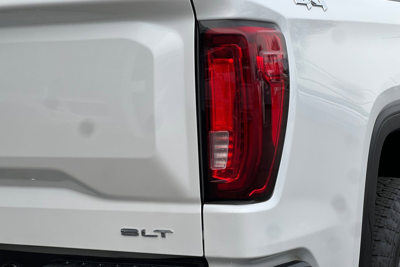 Used 2023 GMC Sierra 1500 SLT w/ SLT Premium Package image 39