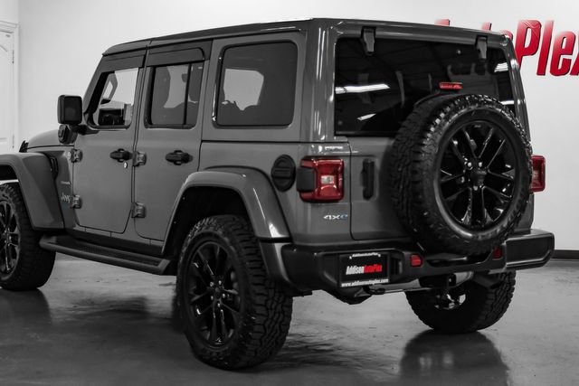 Used 2021 Jeep Wrangler Unlimited Sahara AWD/4WD image 13