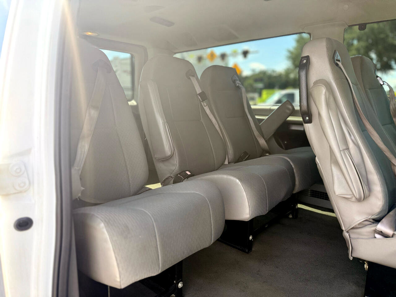 Used 2011 Ford E-150 and Econoline 150 E-150 XL image 9