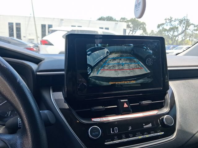 Used 2025 Toyota Corolla LE FWD image 21