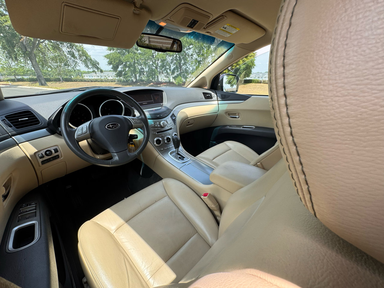 Used 2010 Subaru Tribeca Limited image 11