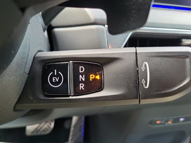 Used 2024 Kia EV9 GT-Line AWD/4WD image 33