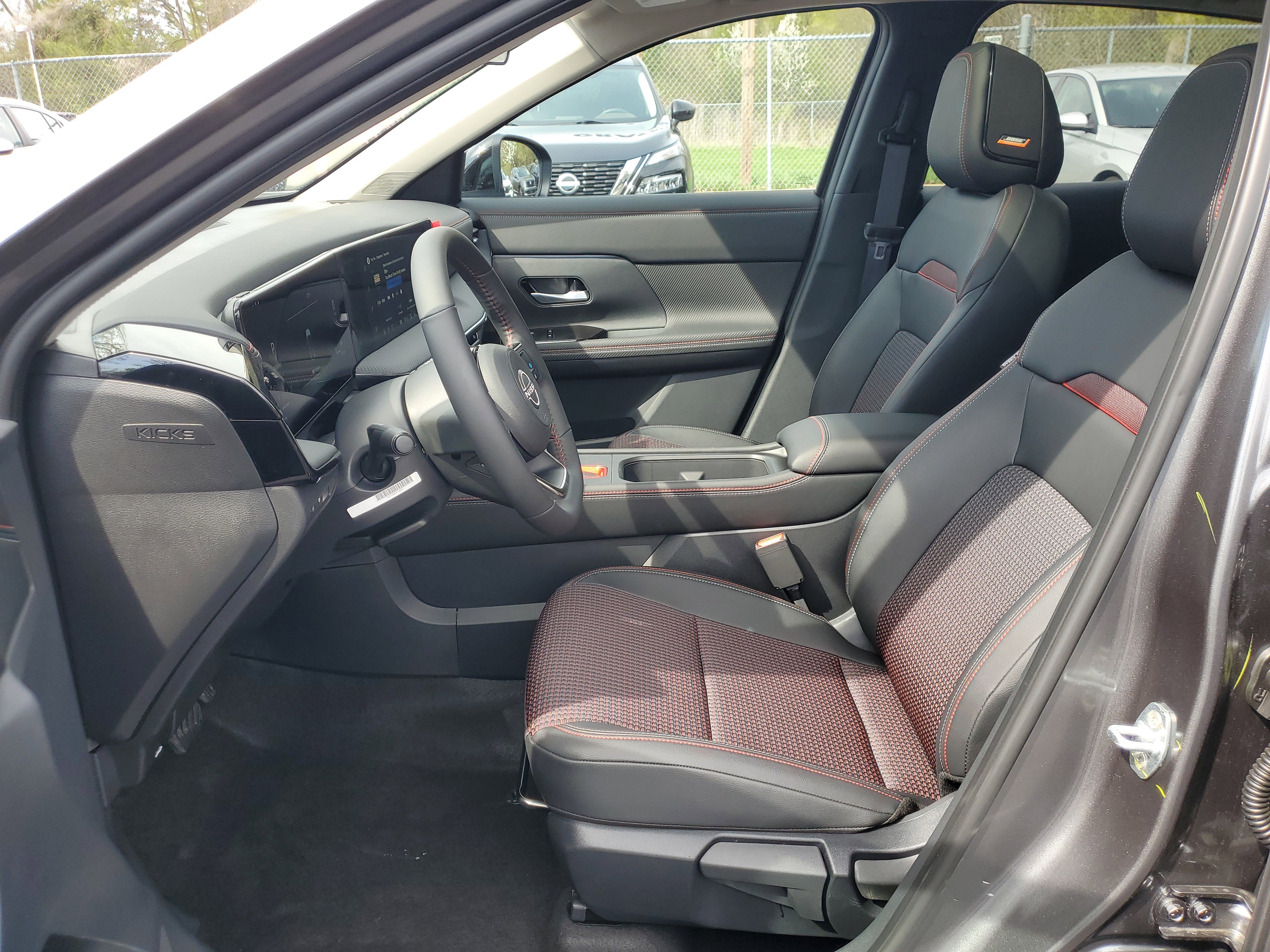 New 2026 Nissan Kicks SR w/ SR Premium Package AWD/4WD image 5