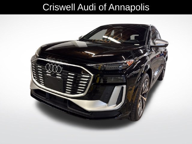 Used 2025 Audi SQ6 e-tron Prestige w/ 21" Wheel Package AWD/4WD image 3