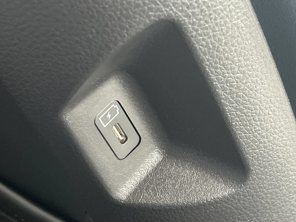 New 2026 Kia Carnival SX w/ SX Dark Edition Package FWD image 42