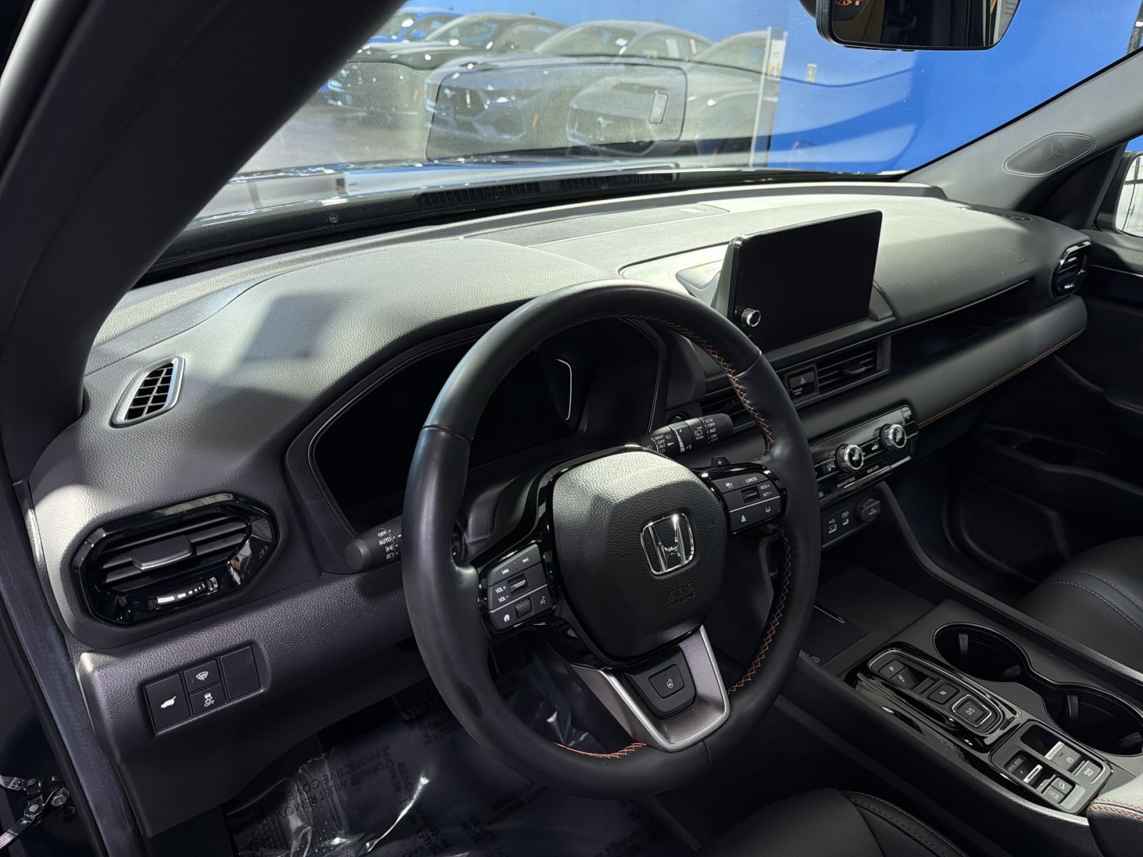 Used 2025 Honda Pilot TrailSport image 19