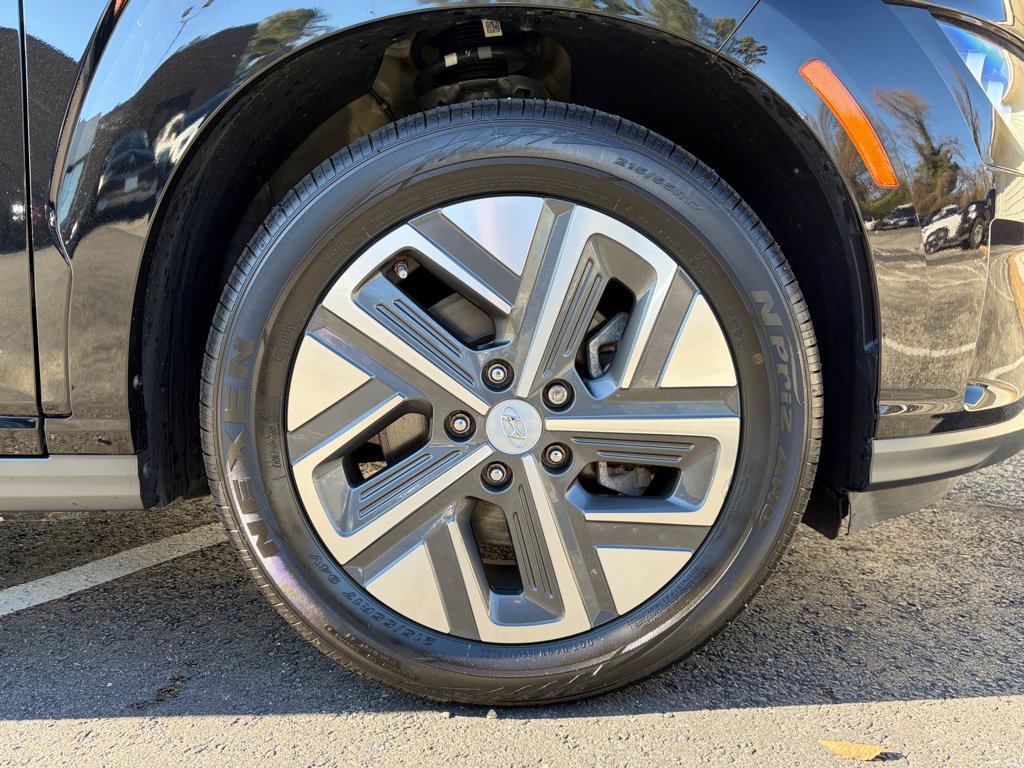 Used 2023 Hyundai Kona Limited w/ Cargo Package image 30