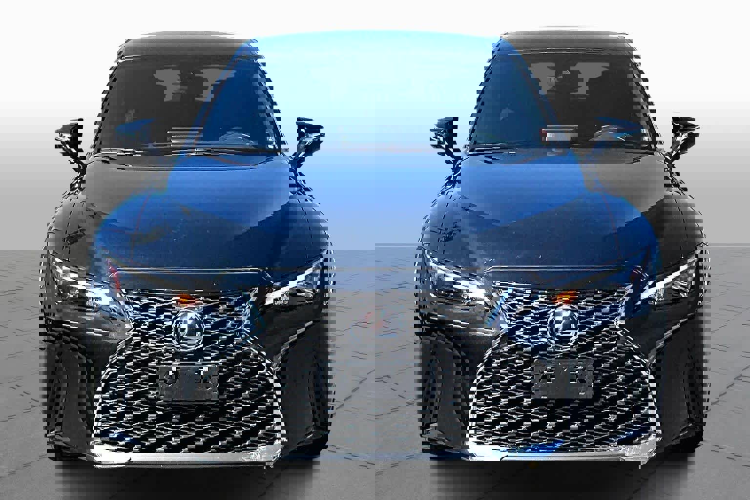 Used 2022 Lexus IS 300 image 4