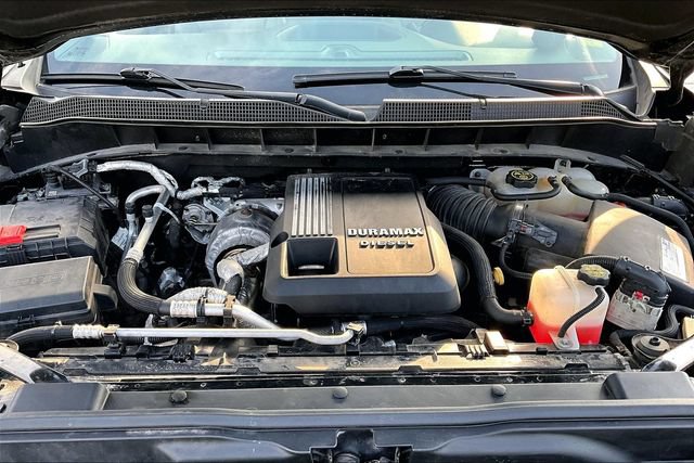 Used 2021 Chevrolet Silverado 1500 LT w/ LPO, Dark Essentials Package AWD/4WD image 31