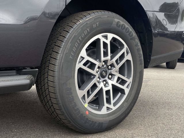 New 2026 Ford Expedition Max Active RWD image 9