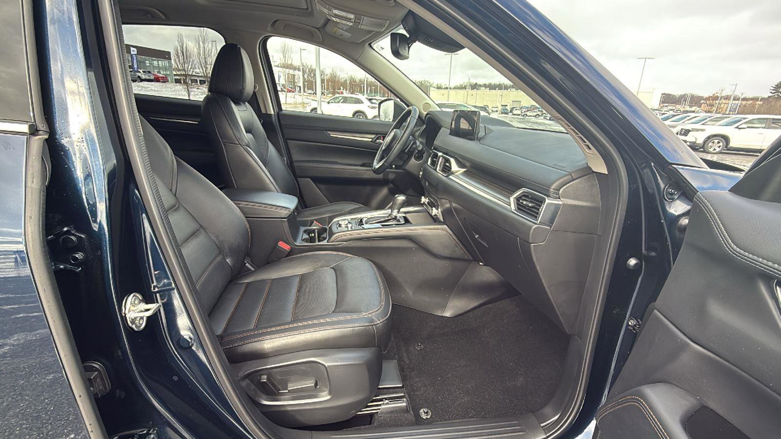 Used 2023 MAZDA CX-5 AWD 2.5 S w/ Premium Package image 18