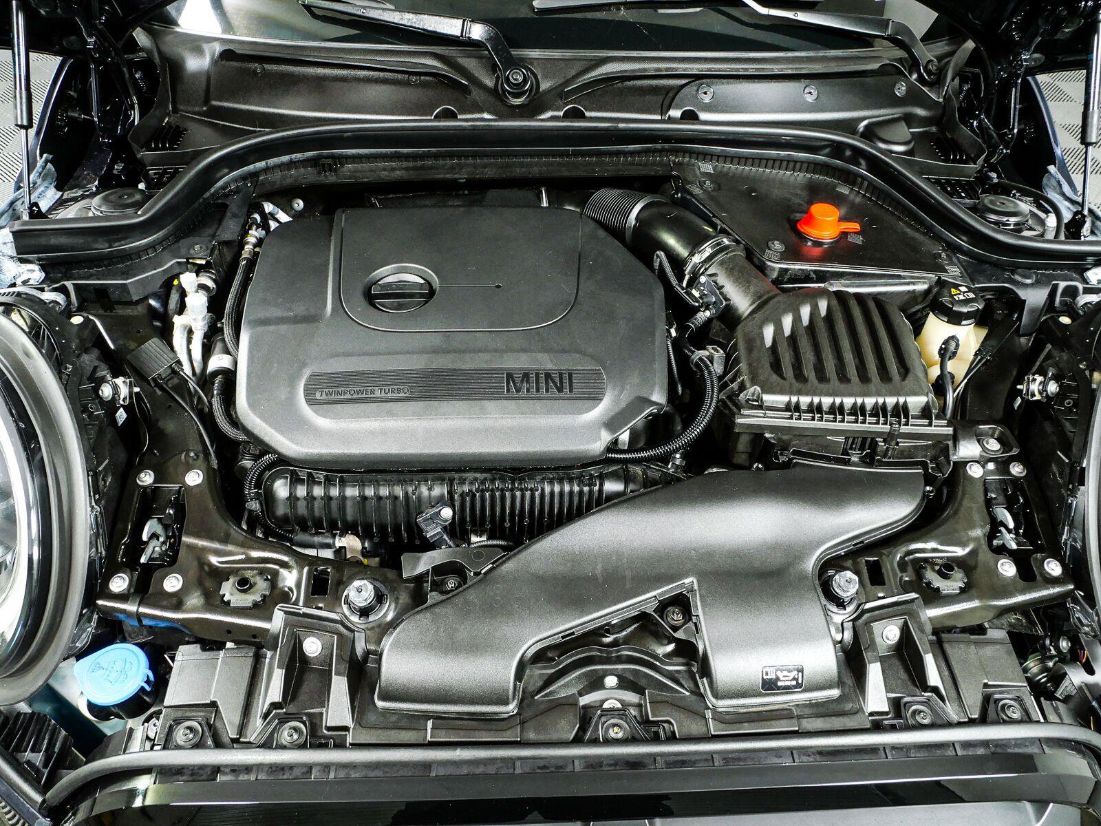 Used 2024 MINI Cooper John Cooper Works FWD image 34