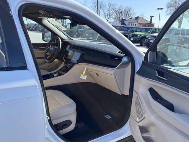 New 2026 Jeep Grand Cherokee Limited image 29