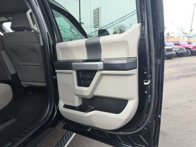 Used 2017 Ford F250 XLT w/ XLT Value Package image 46