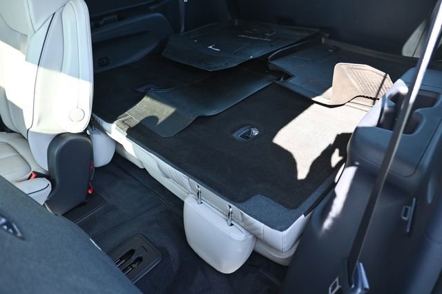 Used 2023 Hyundai Palisade Calligraphy w/ Winter Package image 25